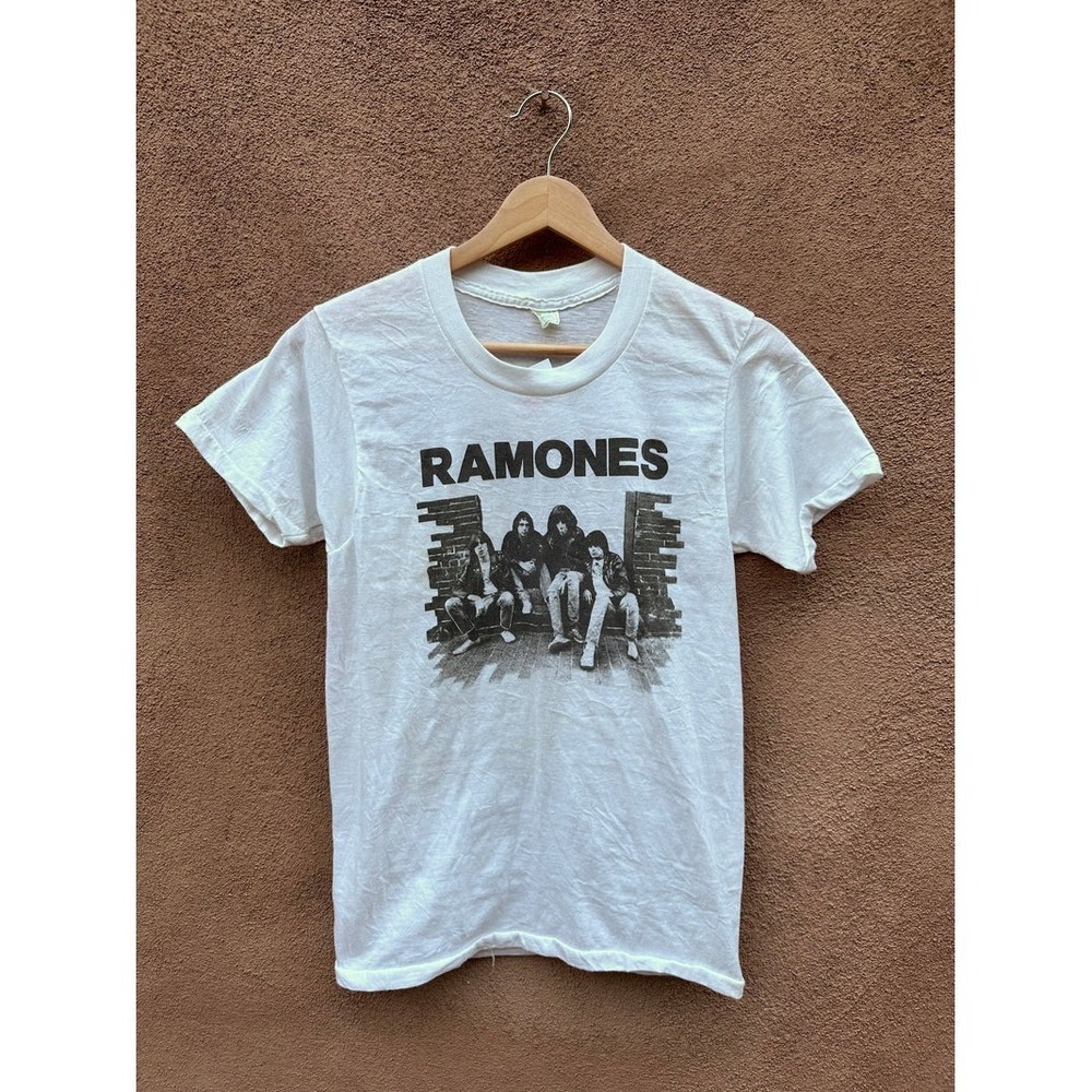 Ramones Logo White Ramones T Shirt White Ramones T-shirt